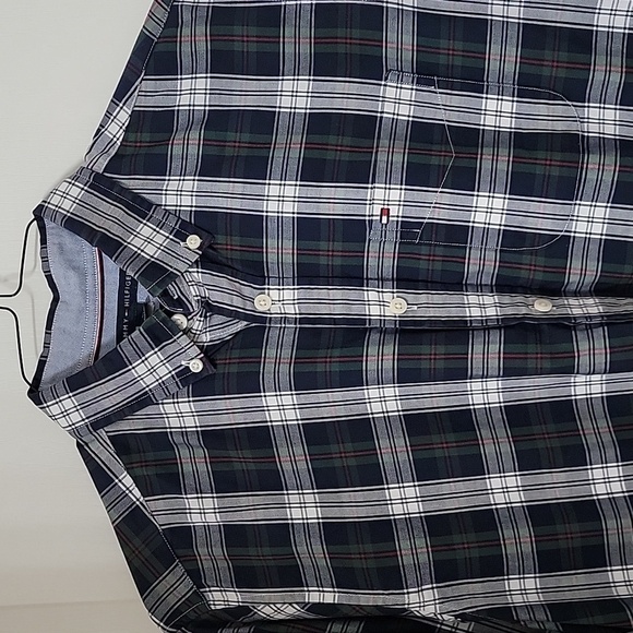 Tommy Hilfiger Size S, Classic Fit, Blue, White, Green & Red Plaid Button Down - Picture 2 of 10